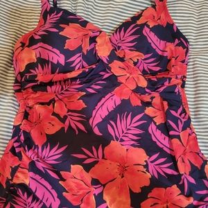 Lands End takini control top